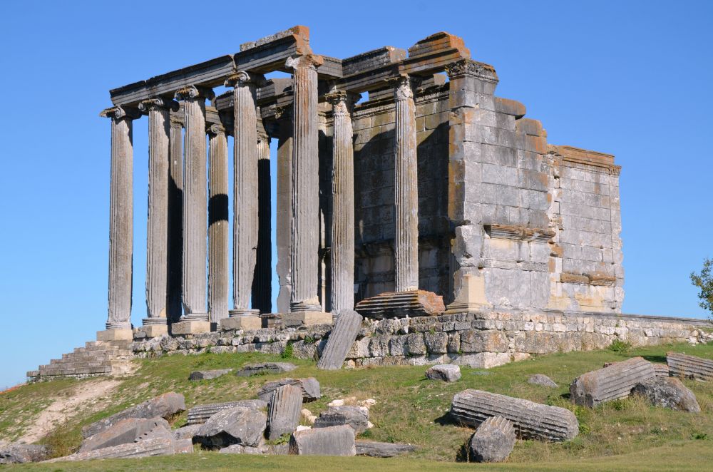 temple of zeus at aizanoi